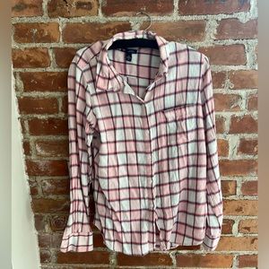 Gap Boyfriend Fit plaid Button down